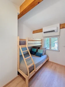 chambre-enfants-villa-nature-location-famille-provence